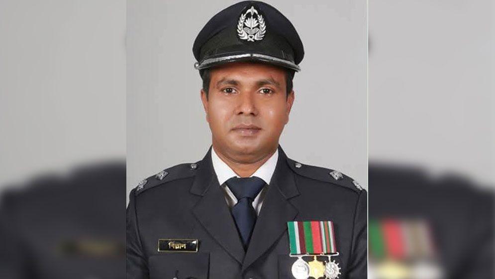 মাদককারবারিদের নিয়ে হোয়াটসঅ্যাপ গ্রুপ ওসির